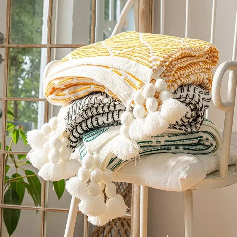 Meadow Cozy Pom Pom Throw Blanket - Soft Pink