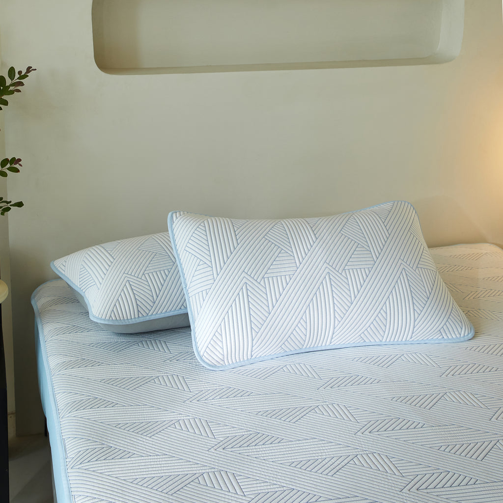 Temperature Regulating 3 Piece Sheet Set in Blue Color - King Size