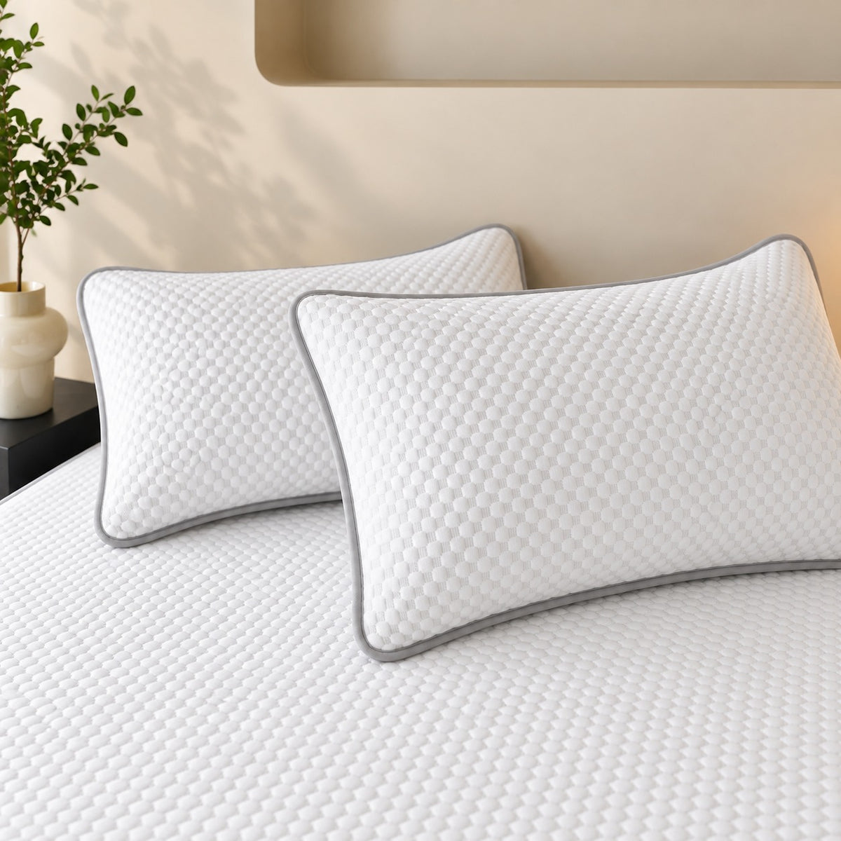 Temperature Regulating 3 Piece Sheet Set in White Color - Queen Size