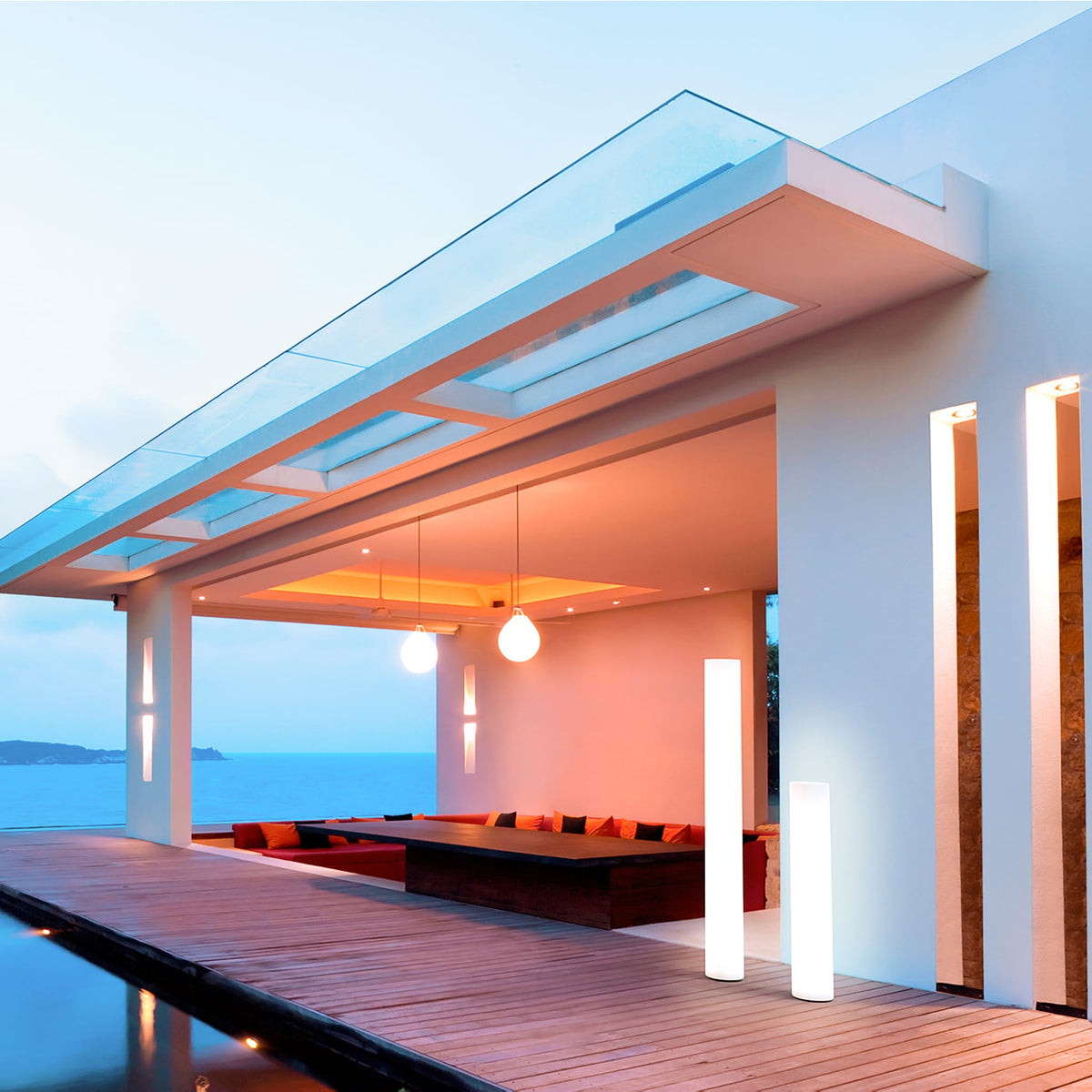 Indoor Outdoor Vertical Lamps